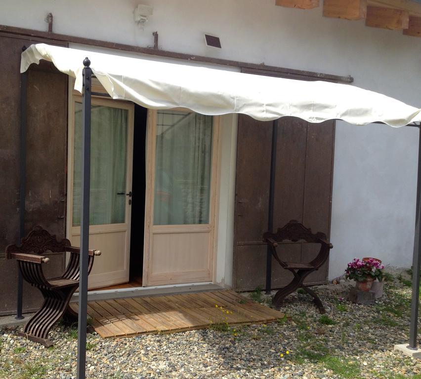 B&B Al Giardino Dei Mandorli Prasco Habitación foto